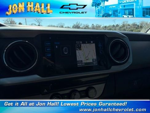 Used 2018 Toyota Tacoma 2WD Double Cab image 26