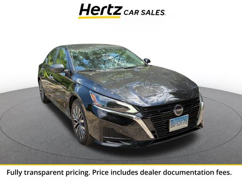 Used 2025 Nissan Altima 2.5 SV FWD image 1