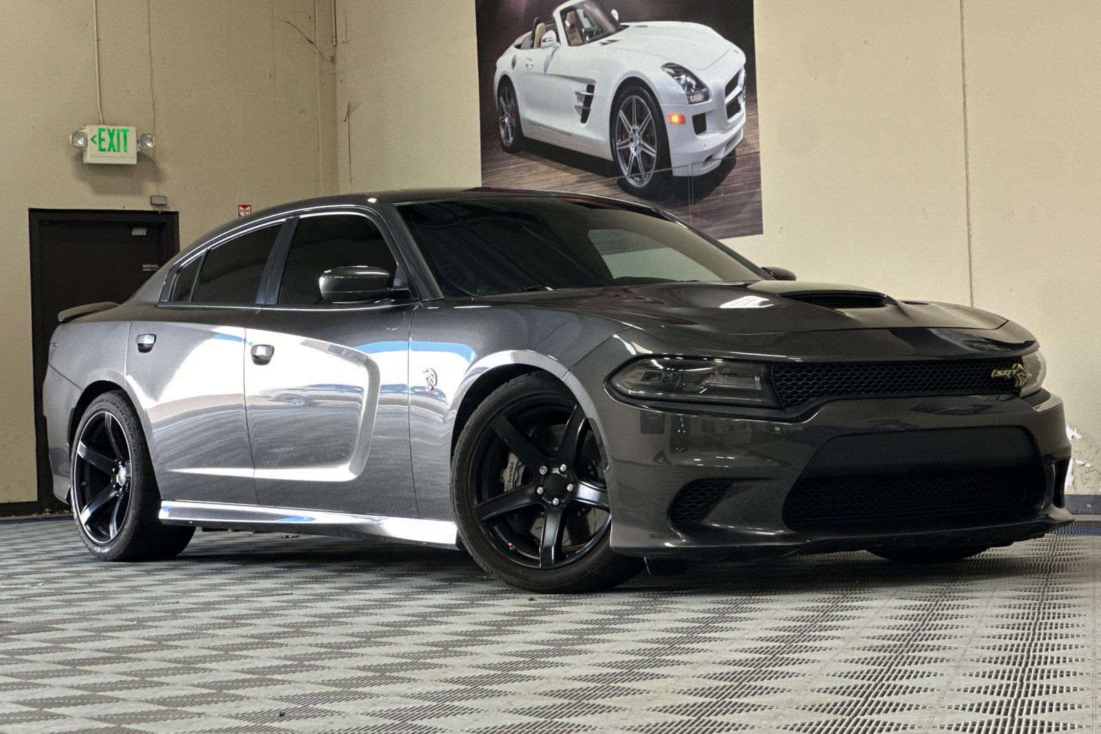 Used 2018 Dodge Charger SRT Hellcat RWD image 2