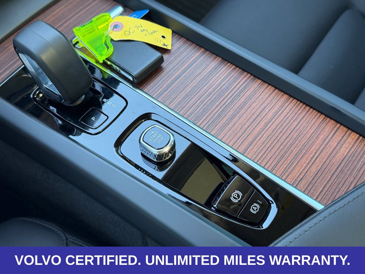 Certified 2024 Volvo XC60 B5 Plus w/ Protection Package Premier AWD/4WD image 25
