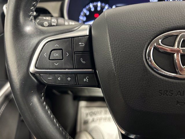 Used 2020 Toyota Highlander XLE AWD/4WD image 24