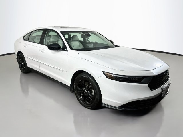 Used 2025 Honda Accord SE image 15