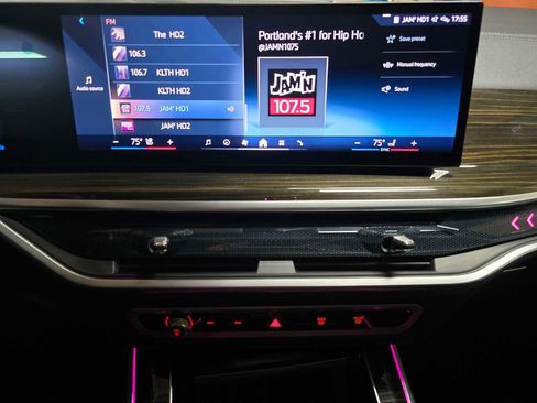 Used 2024 BMW X5 xDrive40i w/ Premium Package image 25