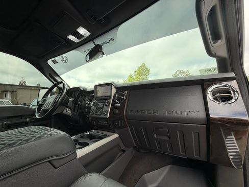 Used 2015 Ford F250 Platinum w/ FX4 Off-Road Package image 27