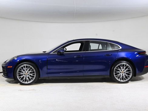 Certified 2024 Porsche Panamera 4 image 2