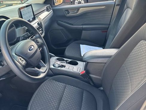 Used 2025 Ford Escape Active AWD/4WD image 9