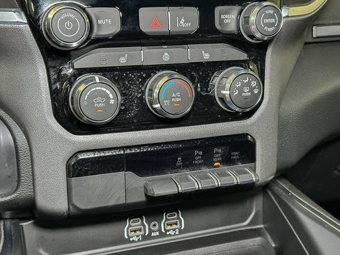 Used 2025 RAM 1500 Big Horn AWD/4WD image 40