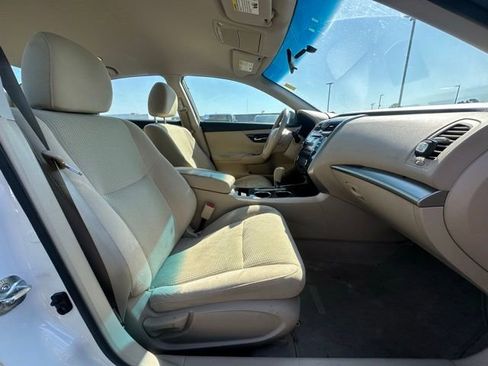 Used 2014 Nissan Altima 2.5 S w/ Display Audio Package FWD image 27