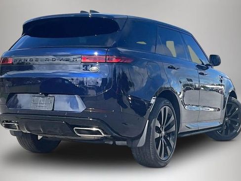 Used 2023 Land Rover Range Rover Sport SE Dynamic image 5
