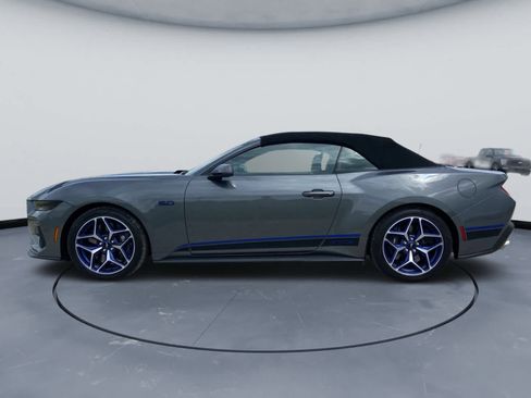 Used 2025 Ford Mustang GT Premium w/ GT Performance Package RWD image 10