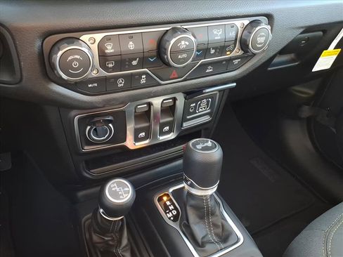 New 2026 Jeep Wrangler Sport AWD/4WD image 18