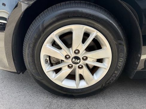 Used 2017 Kia Optima LX FWD image 9