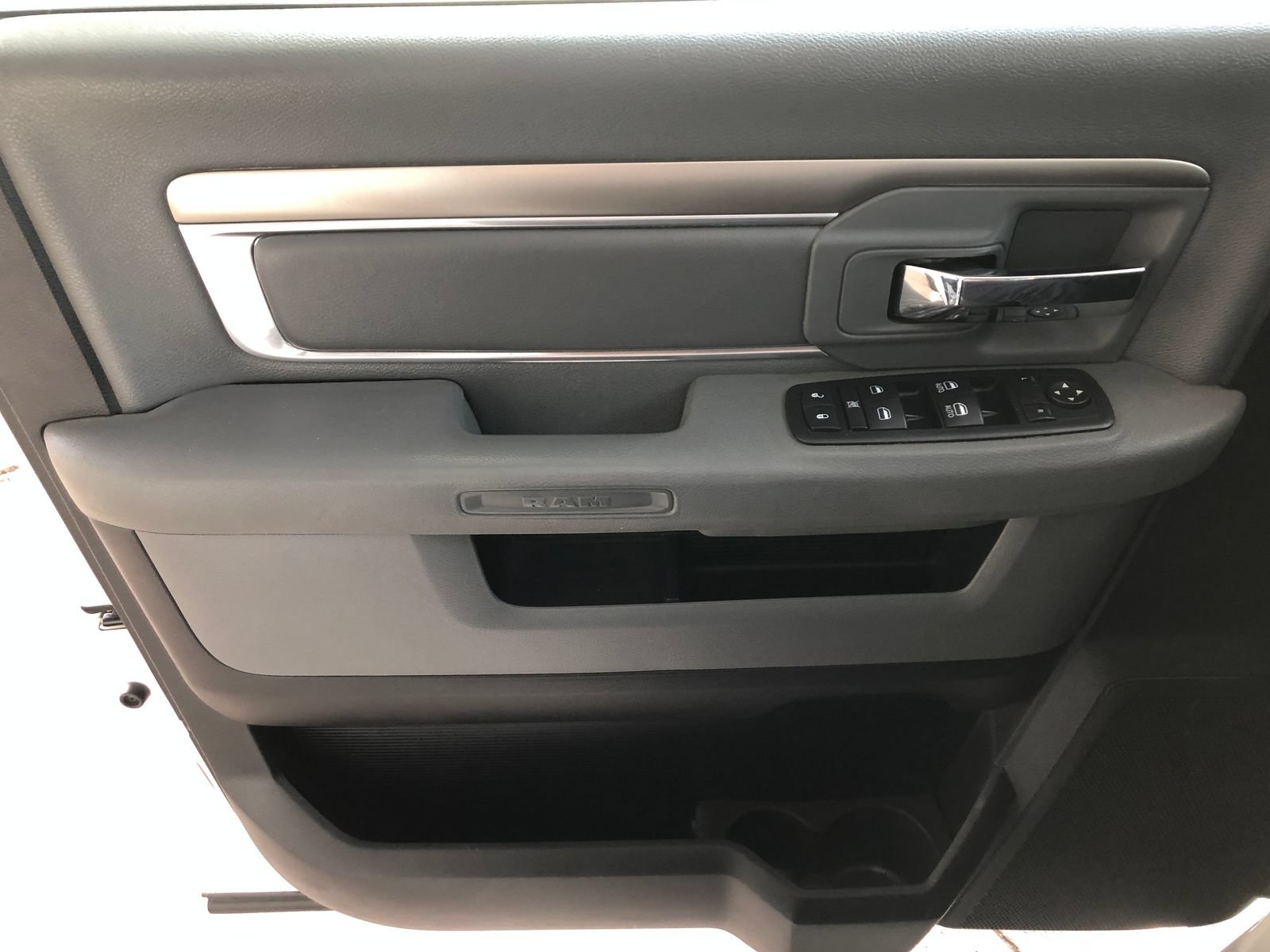 Used 2016 RAM 2500 SLT AWD/4WD image 34