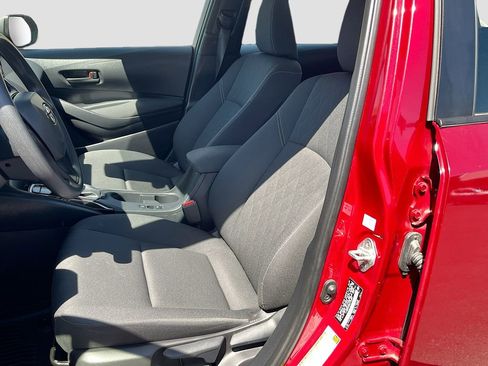 Used 2025 Toyota Corolla LE FWD image 19