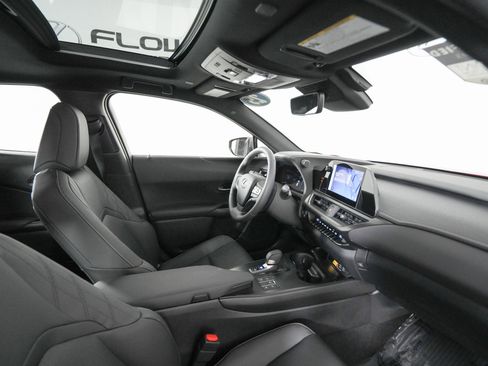 Certified 2025 Lexus UX 300h FWD image 19