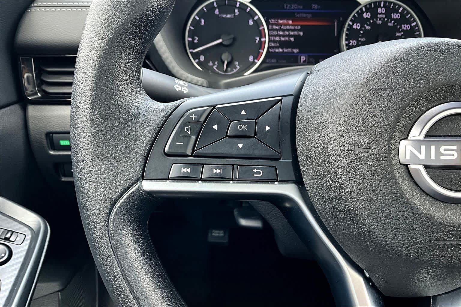 Used 2025 Nissan Sentra SV w/ Trunk Package FWD image 22