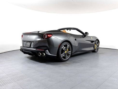 Used 2019 Ferrari Portofino image 8