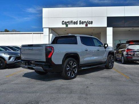 New 2025 GMC Sierra EV Denali AWD/4WD image 9