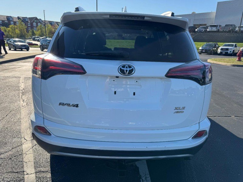 Used 2018 Toyota RAV4 XLE w/ Plus Extra Value Package AWD/4WD image 4