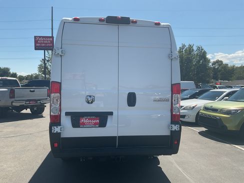 Used 2024 RAM ProMaster 3500 w/ Convenience Group FWD image 8
