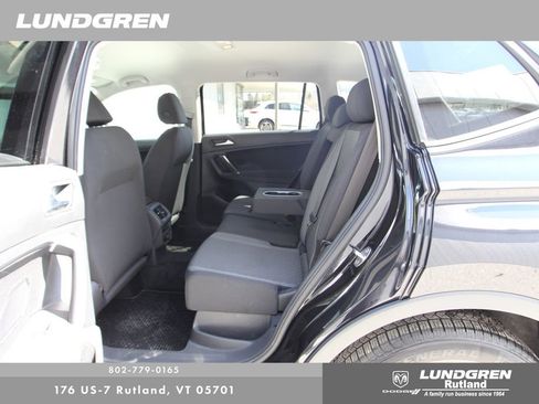 Used 2020 Volkswagen Tiguan S image 34