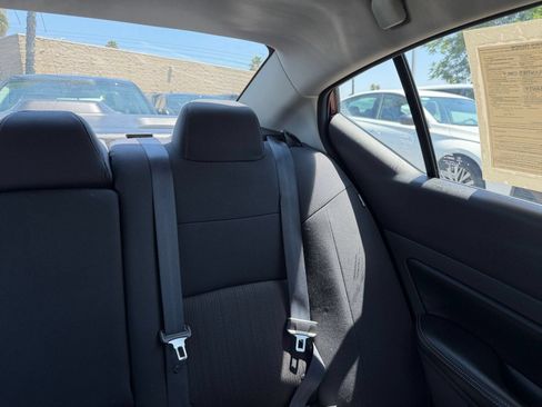 Used 2025 Nissan Altima 2.5 SV FWD image 37