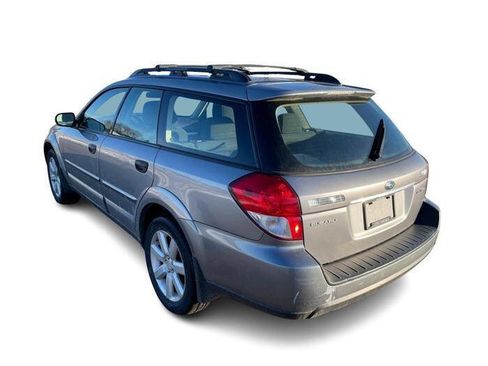 Used 2008 Subaru Outback 2.5i L.L. Bean image 3