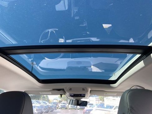 New 2025 Volkswagen Tiguan SE image 56