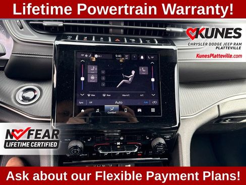Used 2024 Jeep Grand Cherokee Altitude AWD/4WD image 17