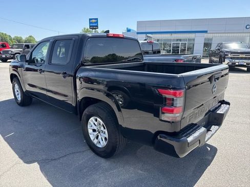 Used 2024 Nissan Frontier SV RWD image 13