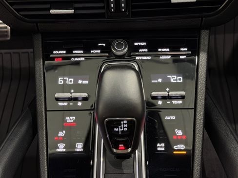 Certified 2022 Porsche Cayenne S image 41