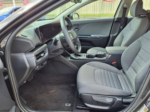 Used 2025 Kia K4 EX FWD image 10