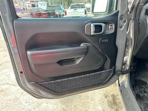 Used 2018 Jeep Wrangler Unlimited Sport S image 10