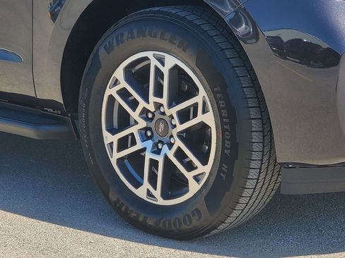 New 2026 Ford Expedition Max Active RWD image 4