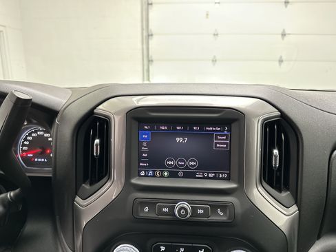 Used 2024 GMC Sierra 1500 Pro w/ Pro Value Package AWD/4WD image 30