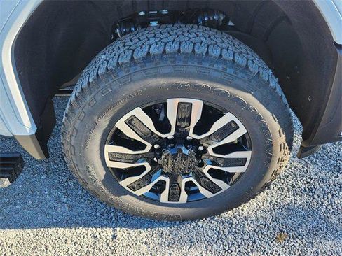 New 2026 GMC Sierra 2500 Denali Ultimate image 16