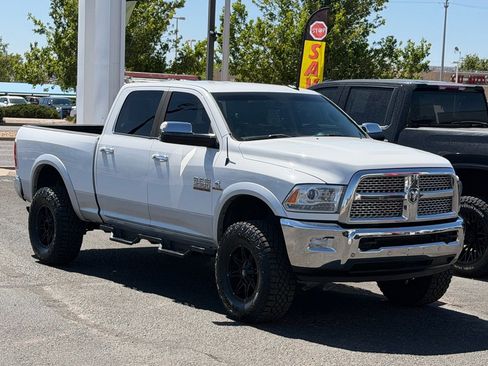 Used 2016 RAM 2500 Laramie AWD/4WD image 4