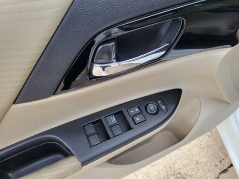 Used 2016 Honda Accord LX image 24