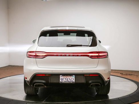 Certified 2023 Porsche Macan AWD/4WD image 7