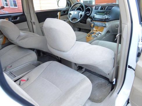 Used 2010 Toyota Highlander 4WD Hybrid w/ Extra Value Pkg 2 image 54