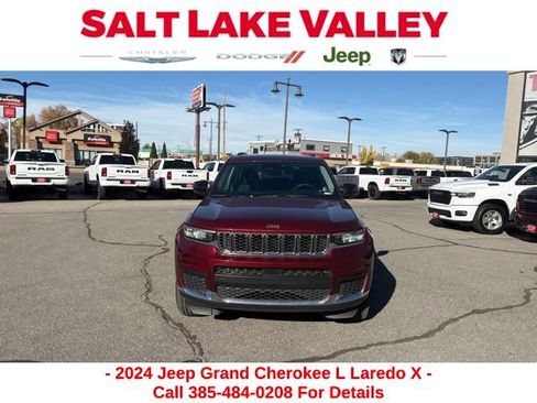 Used 2024 Jeep Grand Cherokee L Laredo image 2