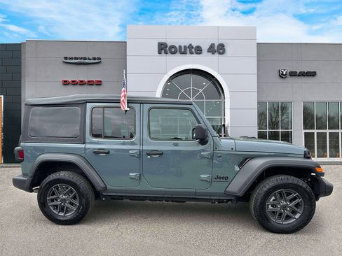 Used 2025 Jeep Wrangler Unlimited Sport AWD/4WD image 6