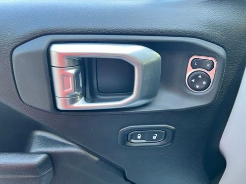 Used 2022 Jeep Wrangler Unlimited Sport AWD/4WD image 17