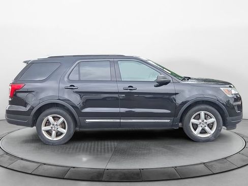 Used 2019 Ford Explorer XLT FWD image 6