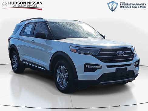 Used 2022 Ford Explorer XLT w/ Equipment Group 202A image 1