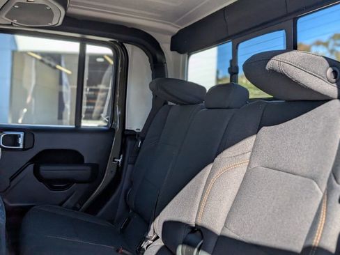 New 2026 Jeep Gladiator Sport image 15