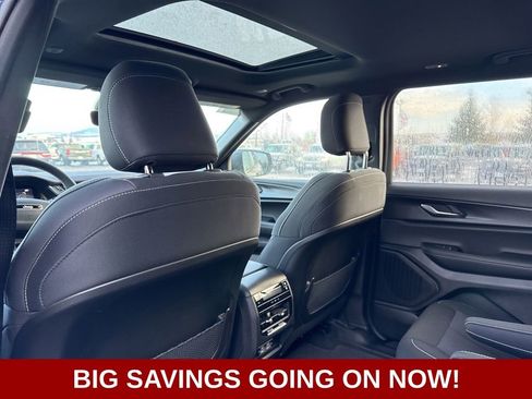 New 2025 Jeep Grand Cherokee L Laredo image 39