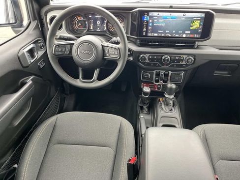 Used 2024 Jeep Wrangler Unlimited Sport AWD/4WD image 14