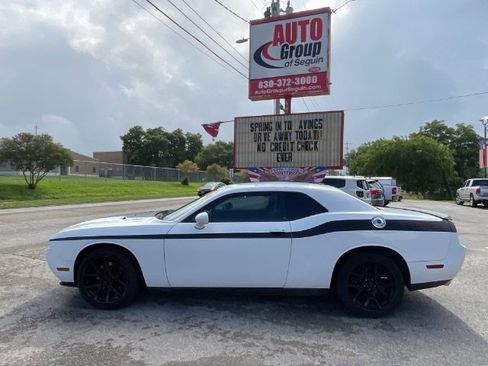 Used 2011 Dodge Challenger R/T RWD image 19