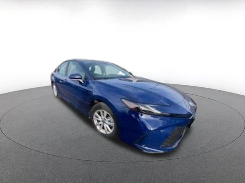 Used 2025 Toyota Camry LE image 1
